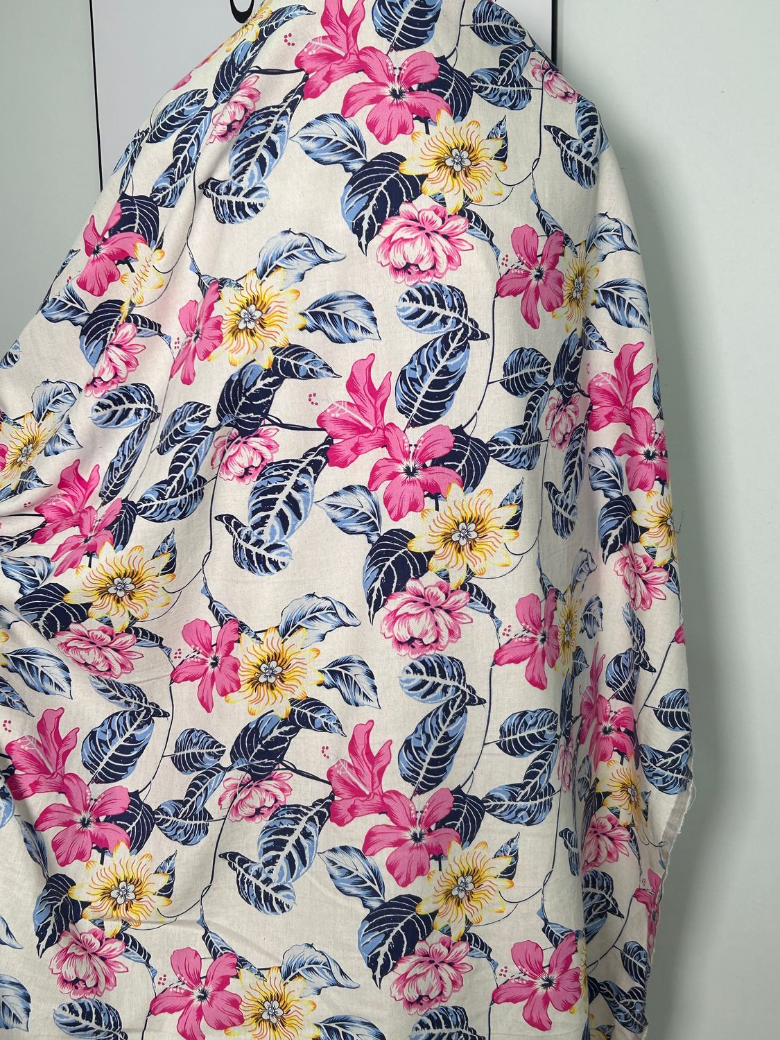 Linen Viscose Print - Pink/Blue